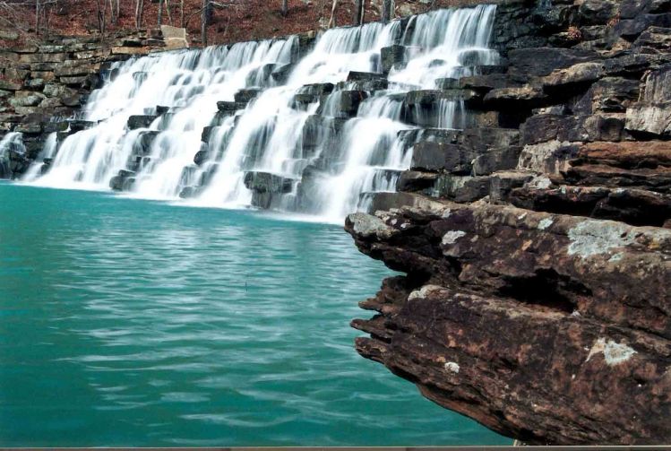 Devil's Den Dam around 2002.  