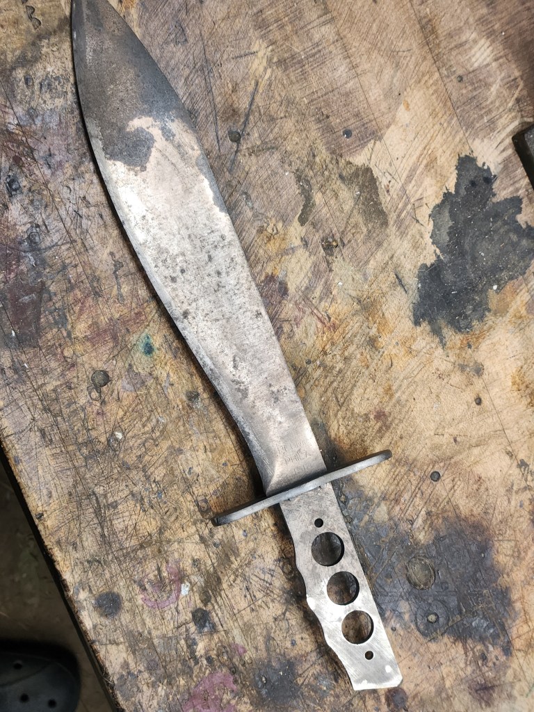 This image has an empty alt attribute; its file name is bolo-knife_raw.jpg